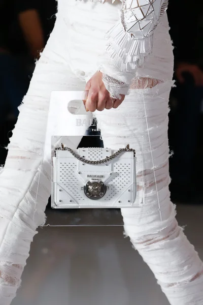 Look 35